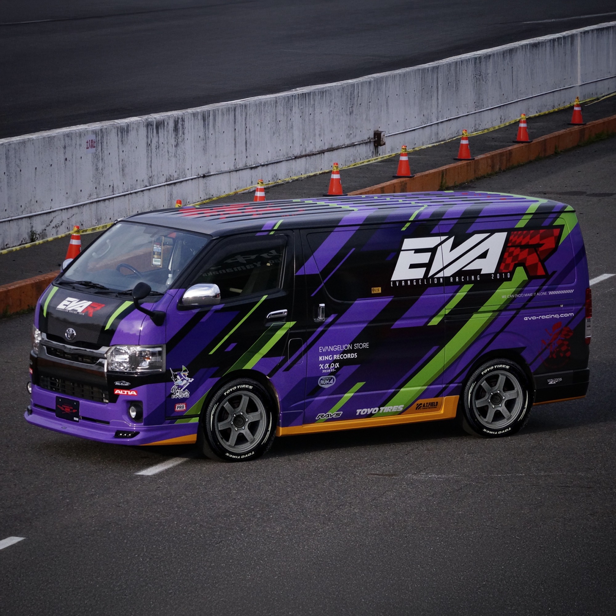 GOODS] トミカよりエヴァンゲリオンレーシング 「エヴァRT初号機