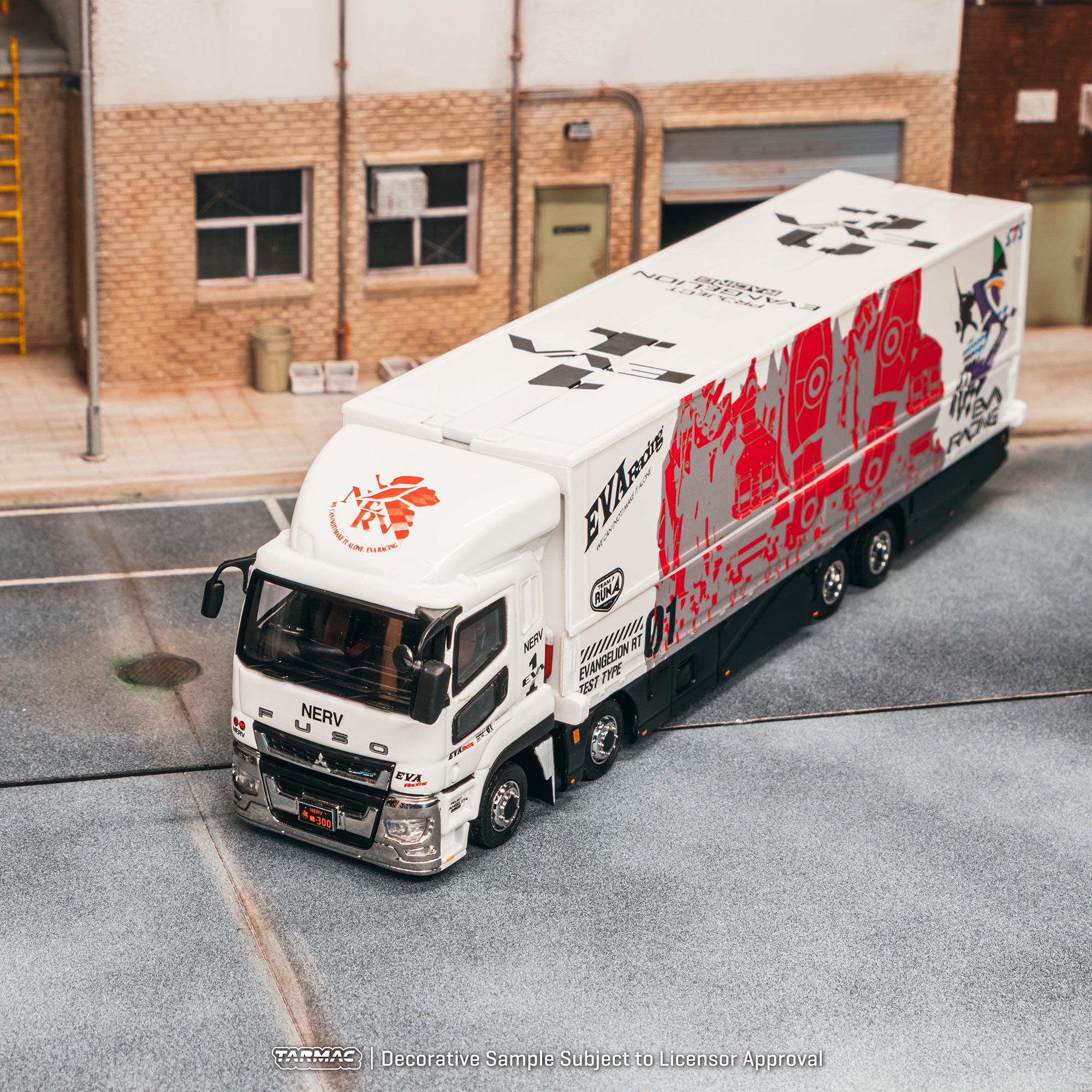 GOODS] TARMAC WORKSより1/64 EVARacing Mitsubishi Fuso Super Great