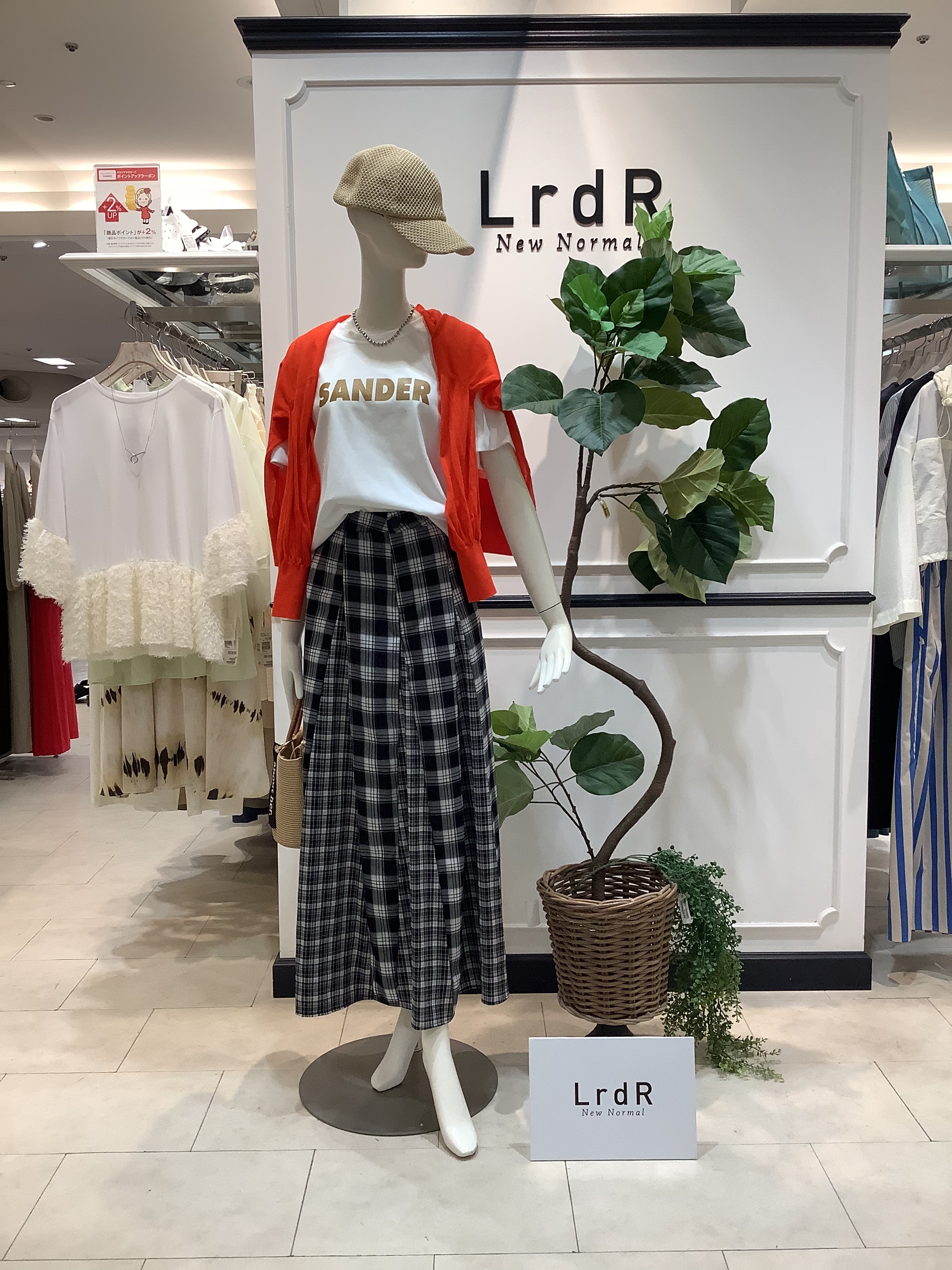 人気のTシャツ入荷しました💛 | LrdR エルアールディーアール