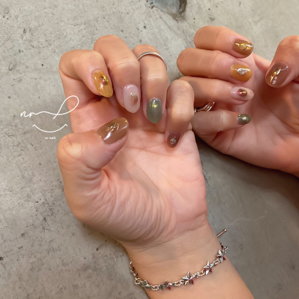 ミラーぷっくりネイル Nr Nail