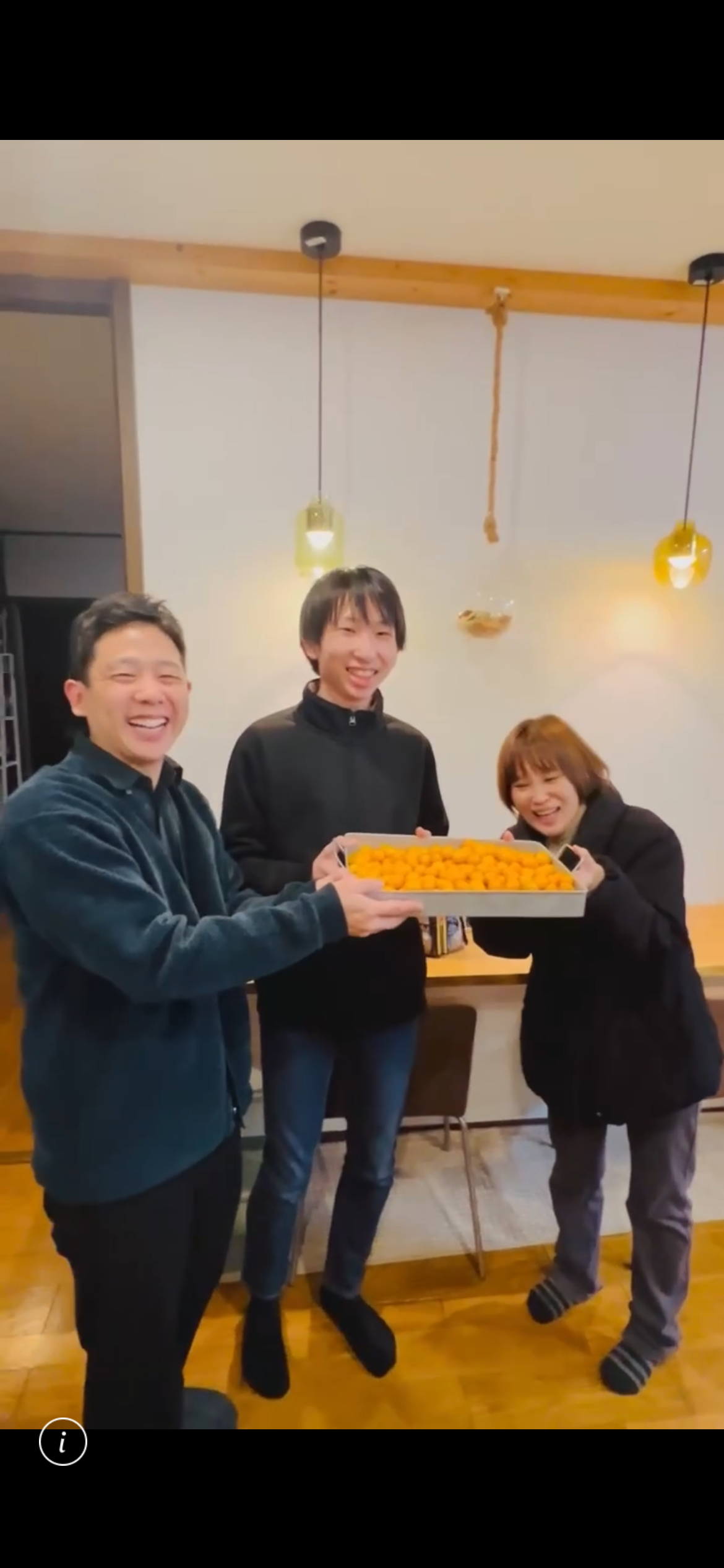 【地域の恵み】常連様から届いた完熟金柑。新作アイスのアイデアを募集中です！