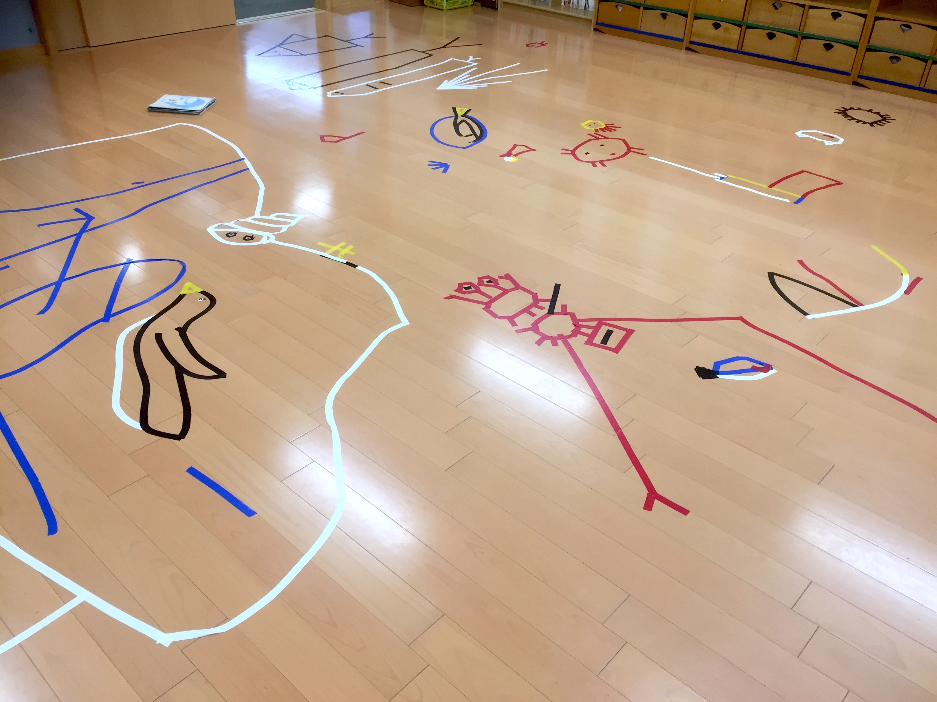 ビニールテープ こどもの絵画教室