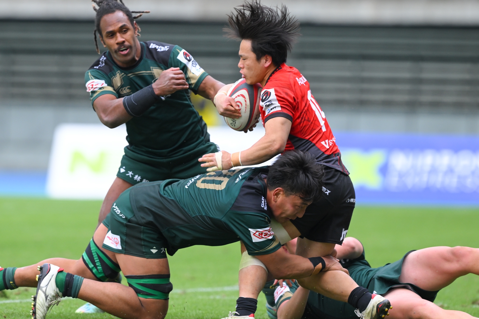 SEIRYO RUGBY ピステ Defense puts an end to the losing streak: Verblitz's Victory