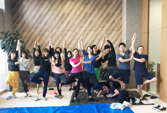 Office Yoga Momoyoga