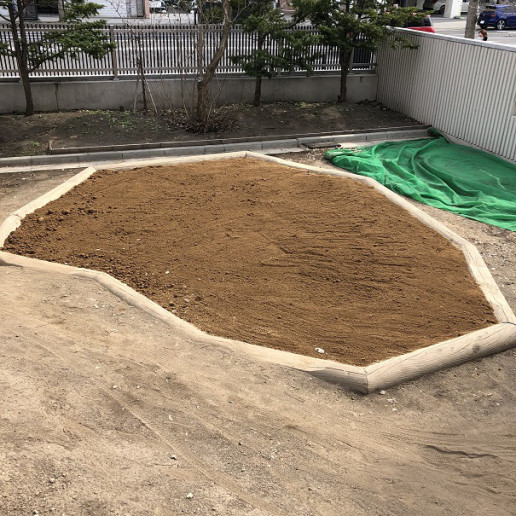 園庭の砂場 けやきカフェ