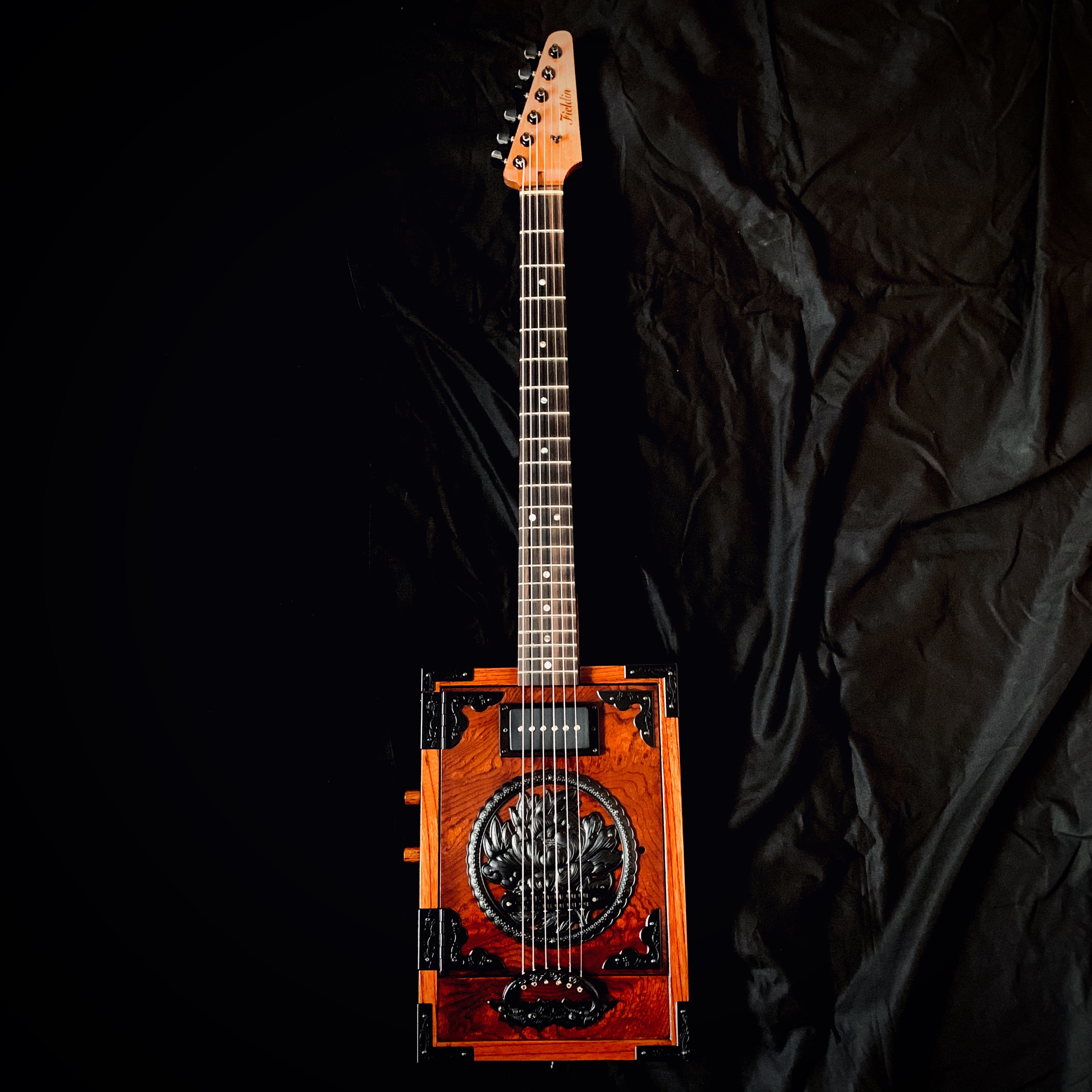 船箪笥ギター | Fieldin Guitars 船箪笥ギター | Fieldin Guitars
