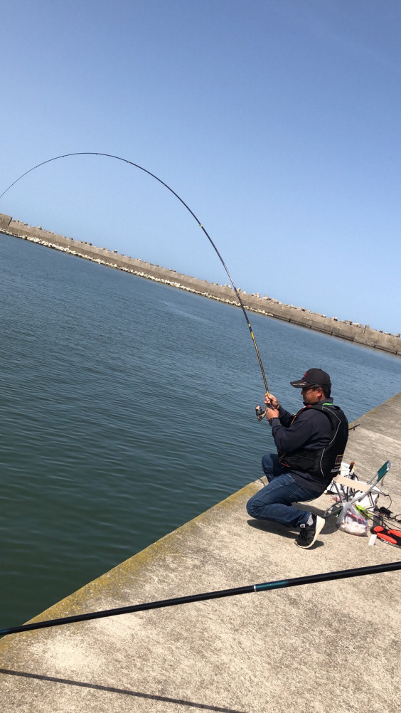 銚子 黒生新堤防での竿出し 千葉県の釣りクラブ 徳釣會のサイトへようこそ