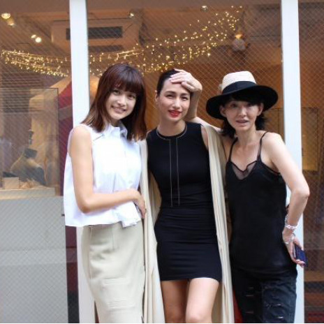 東原亜希 第３子 第４子を無事に出産 W女の子の双子 Ameba
