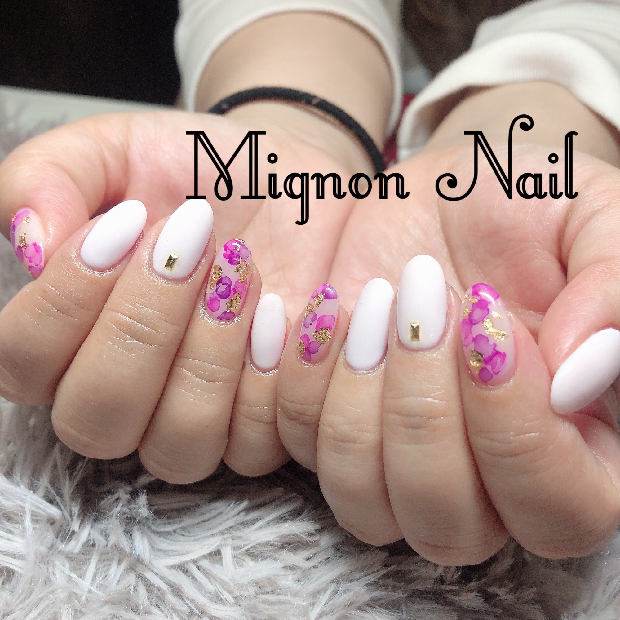 About Mignon Nail