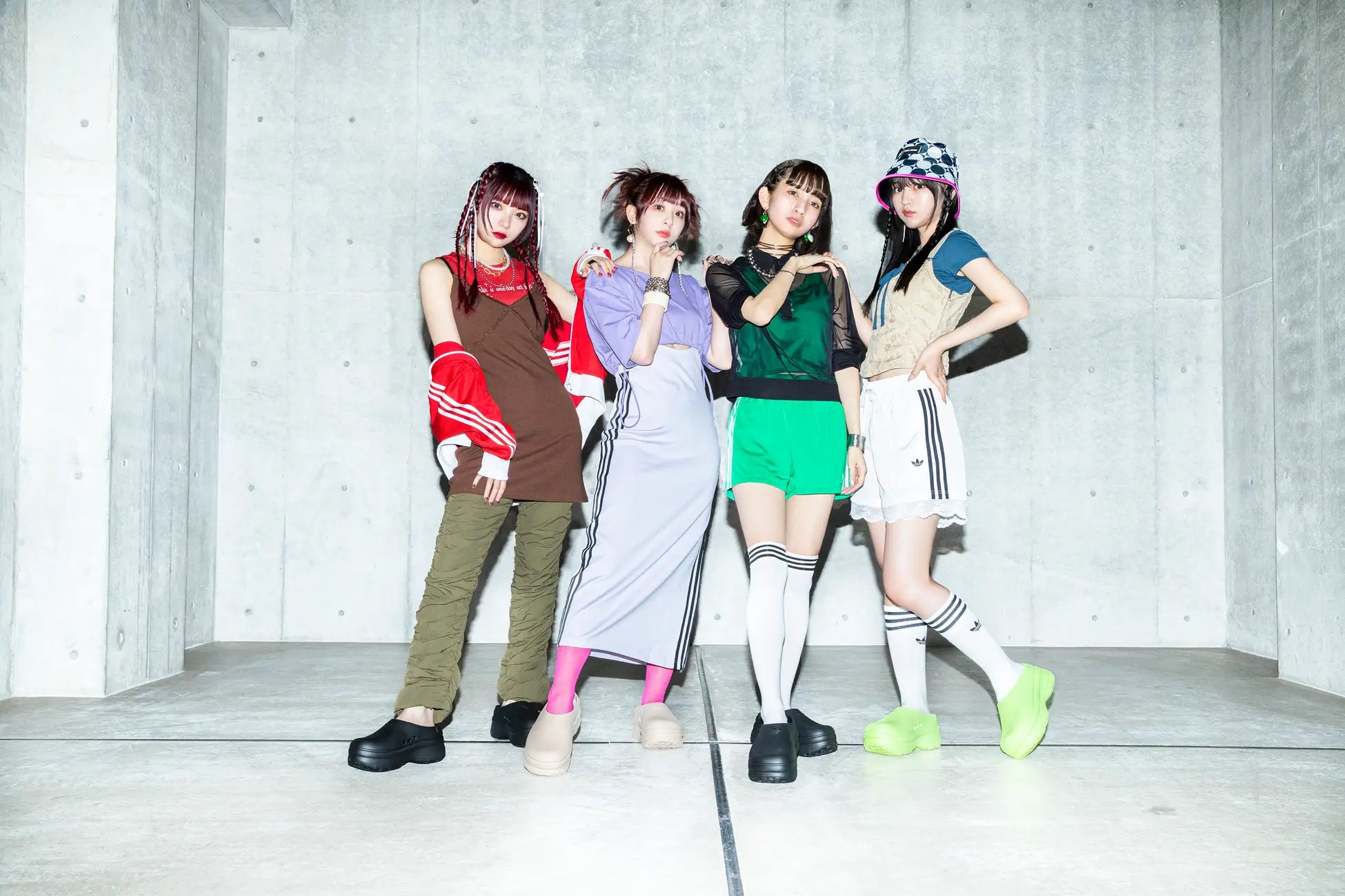 ★adidas★大人気★ADIPUFF MULE アディパフ★追跡可 ☆adidas☆大人気☆ADIPUFF MULE アディパフ☆追跡可