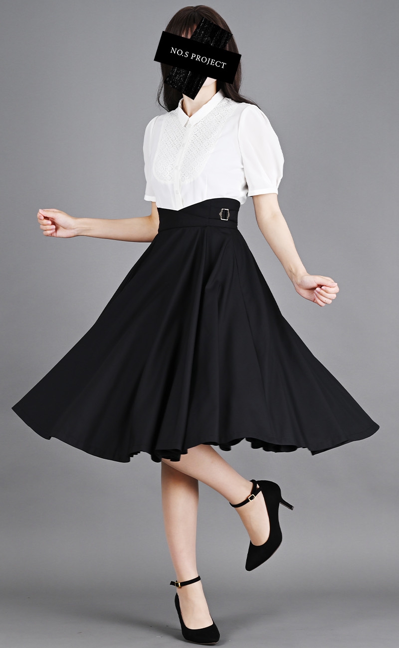 新章：「アコレア・ブラウス」と「レテ・スカート」で出会う涼やかな