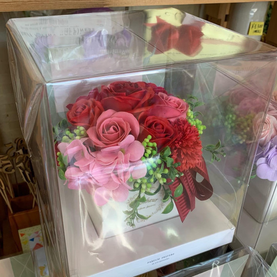 手入れ不要だからギフトにおすすめです 花のマリヤ