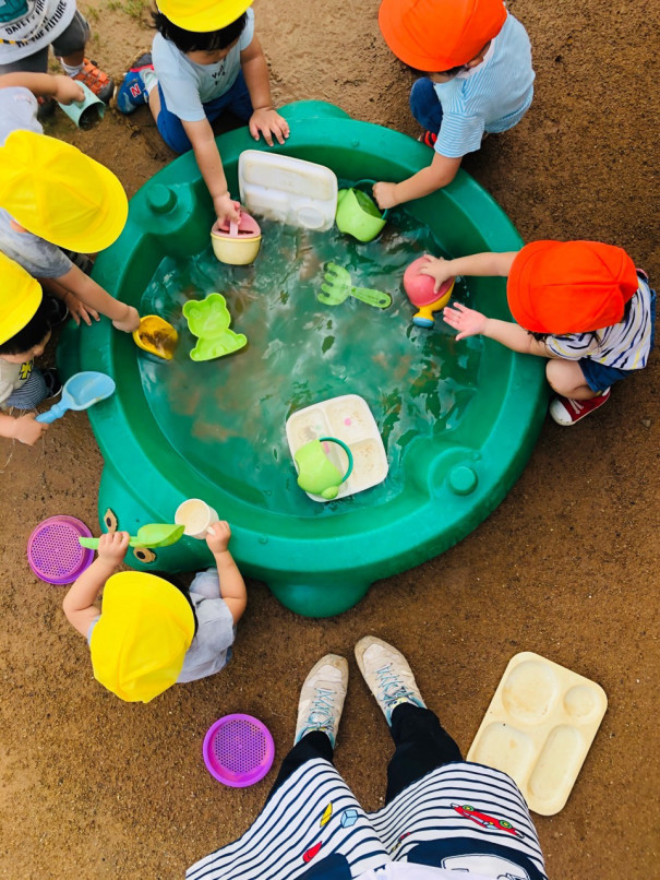 水遊び 泥んこ遊び すこやか保育園 水遊び 泥んこ遊び すこやか保育園