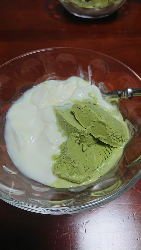 昨日に引き続きワンカップ 真澄 を飲む Cuaroma