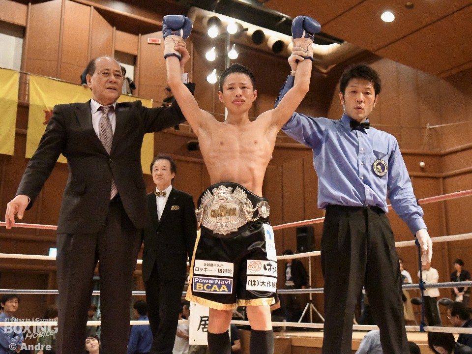 一番の贈り物 見どころ】35歳の王者 vs 20歳の挑戦者 サウスポー対決は接戦か ウエイトトレーニング