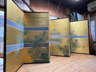 家宝の屏風をお仕立て直しさせていただきました。 | 京都で襖、障子