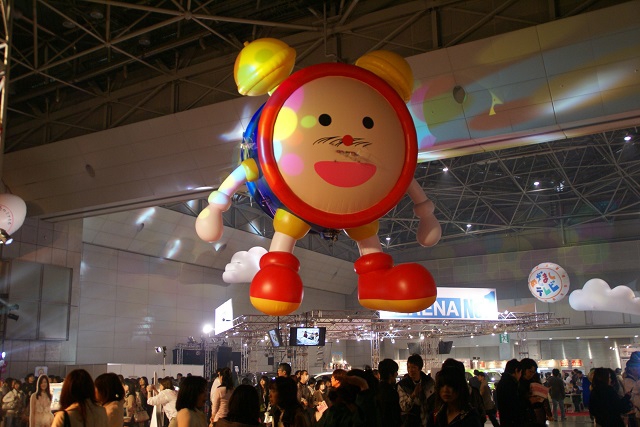 屋内飛行船 | 有限会社オフィストゥエンティワン/屋外・屋内飛行船