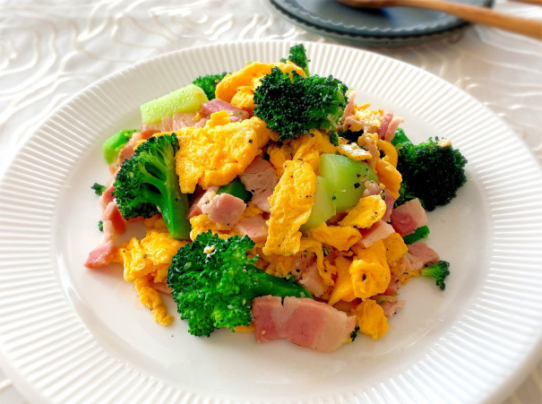 ふわたま ブロッコリーとベーコンの冬のあったかサラダ ちょっとおいしい時間