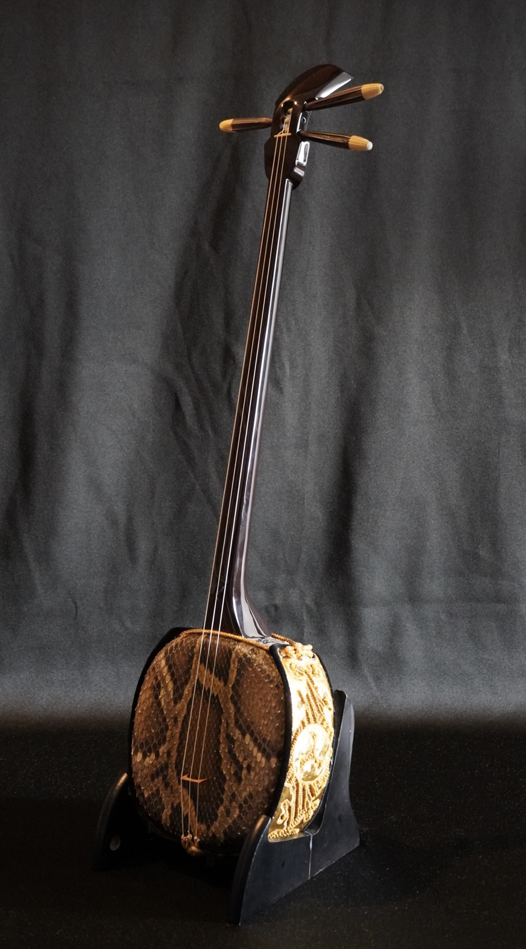 沖縄三線 真壁型 【棹】のみ 鉄刀木【タガヤサン】艶消し