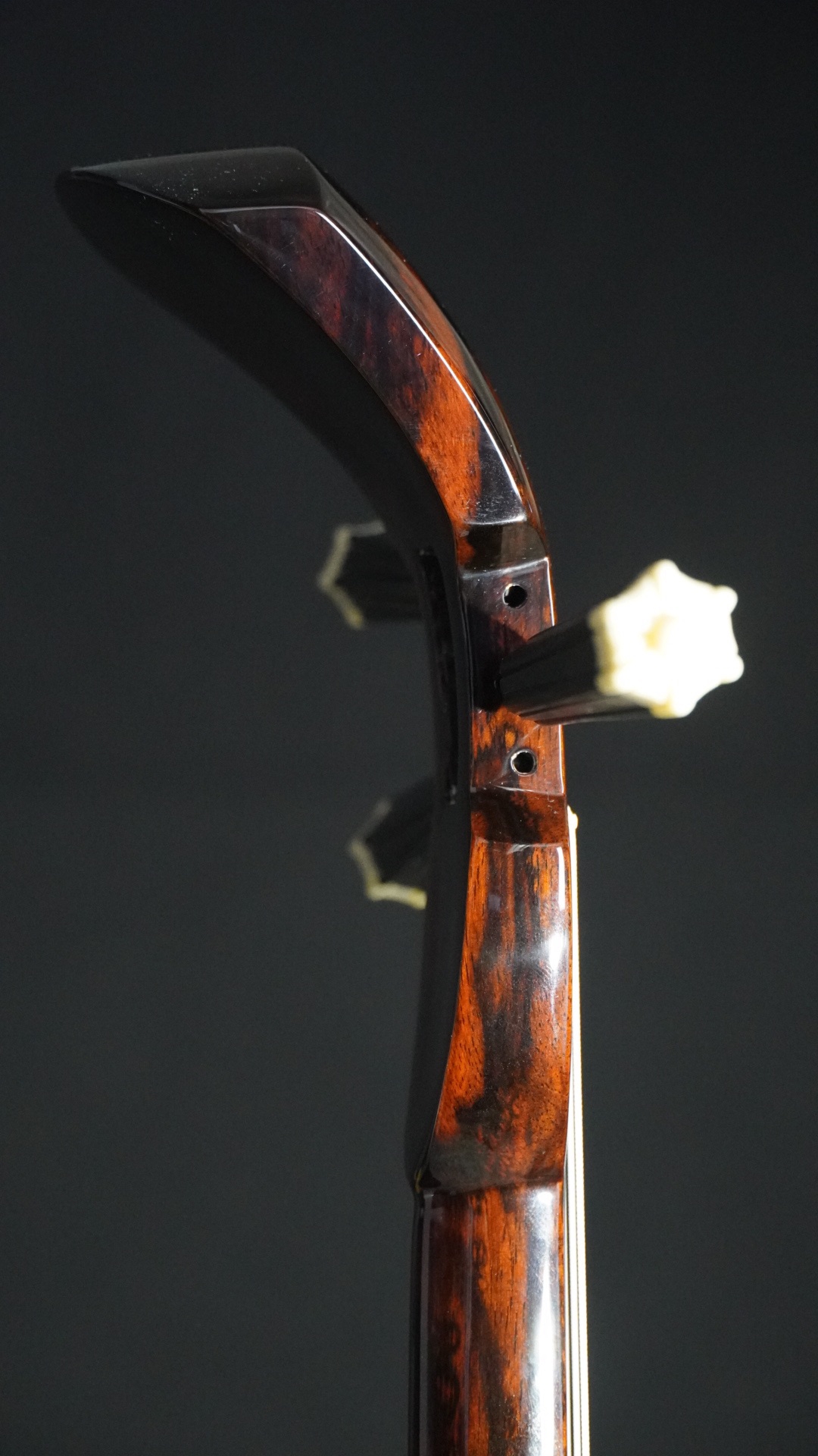 斑紋」八重山黒木ウジラ 三線信仰 1967年友へ贈った真壁型 | 胴巻屋