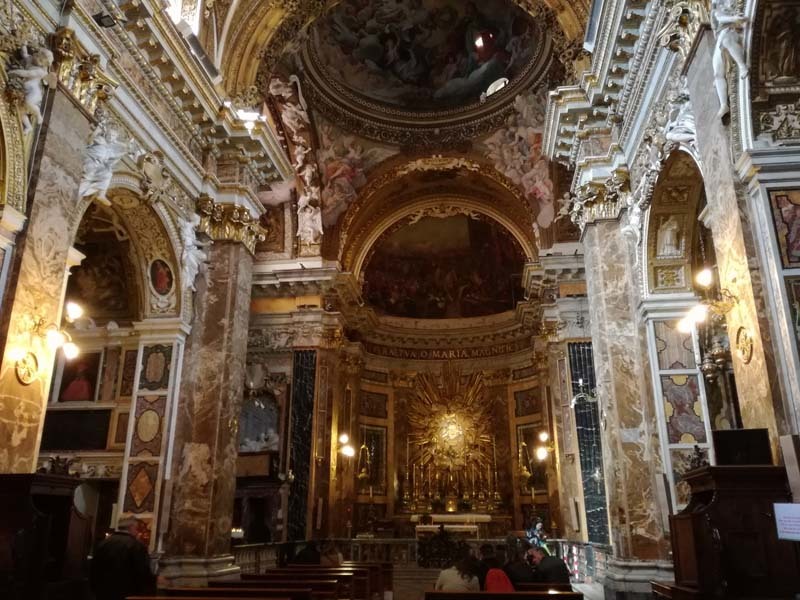サンタ マリア デッラ ヴィットリア教会 Chiesa Di Santa Maria Della Vittoria Edicolanteのイタリア小さな可愛い街の旅行記とコラム