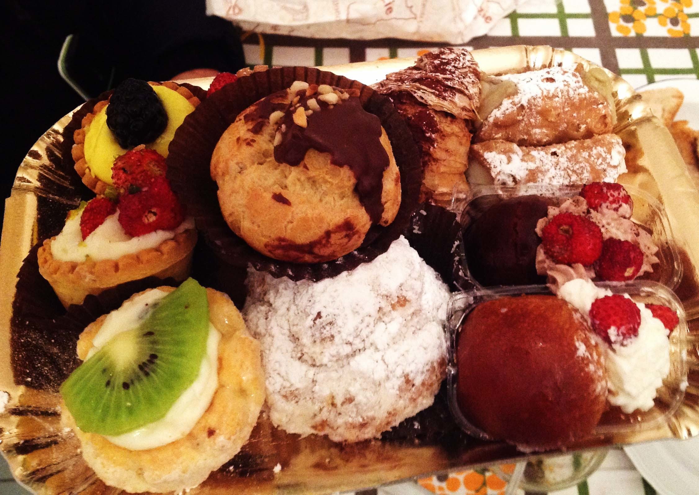 ローマにあるシチリアのバール DELIZIE DI SICILIA チネチッタ地区 EDICOLANTEのイタリア小さな可愛い街の旅行記とコラム