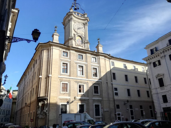 ボッロミーニの時計塔 Torre Dell Orologio Di Borromini Edicolanteのイタリア小さな可愛い街の旅行記とコラム ボッロミーニの時計塔 Torre Dell Orologio Di Borromini Edicolanteのイタリア小さな可愛い街の旅行記とコラム