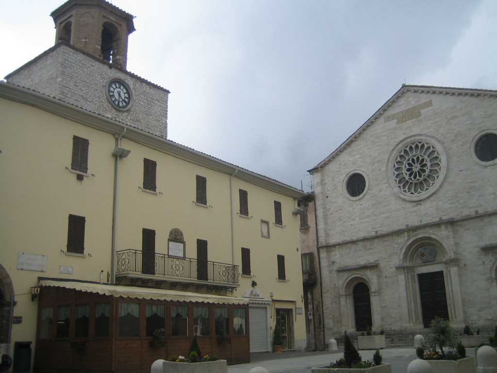グアルド・タディーノ Gualdo Tadino EDICOLANTEのイタリア小さな可愛い街の旅行記とコラム