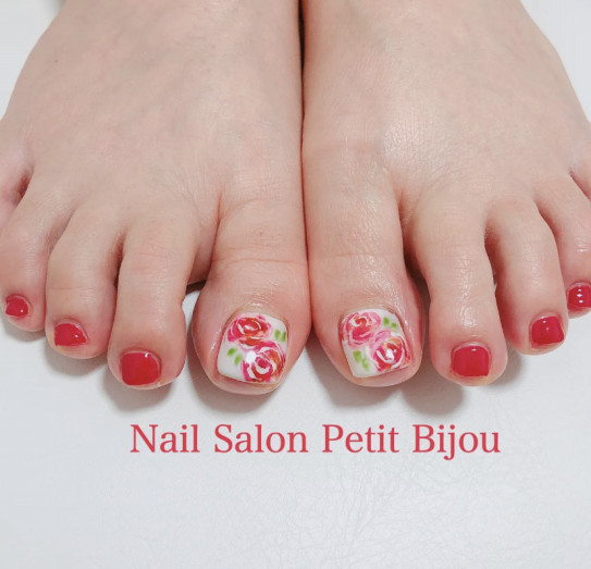 大きな薔薇のフットネイル Nail Salon Petit Bijou