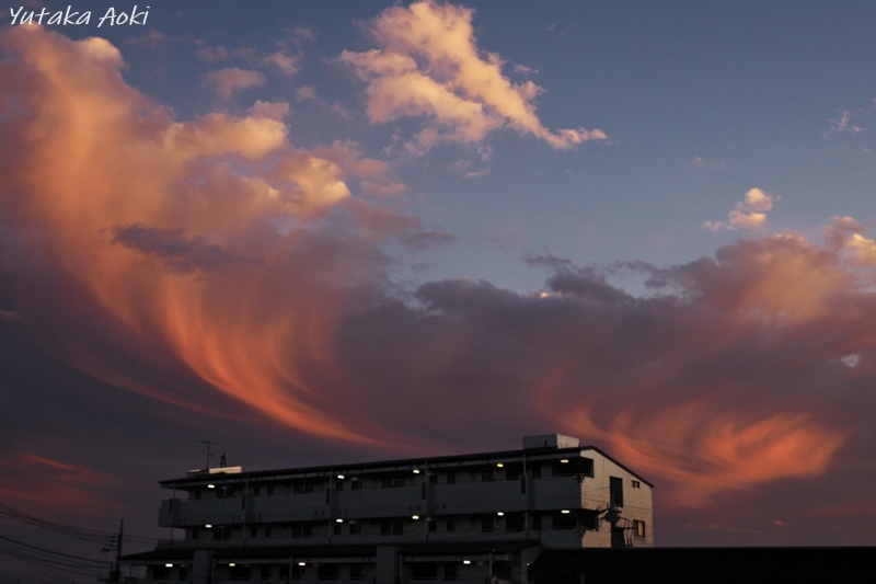 夕焼けはなぜ赤い ヤバい雲図鑑