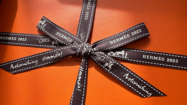 エルメスから2023年イヤーズギフトが届いた。 | Charlie 